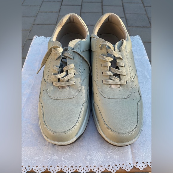Rockport Men’s PROWALKER Leather sneakers, Off White, Size 11 Med - Picture 2 of 10
